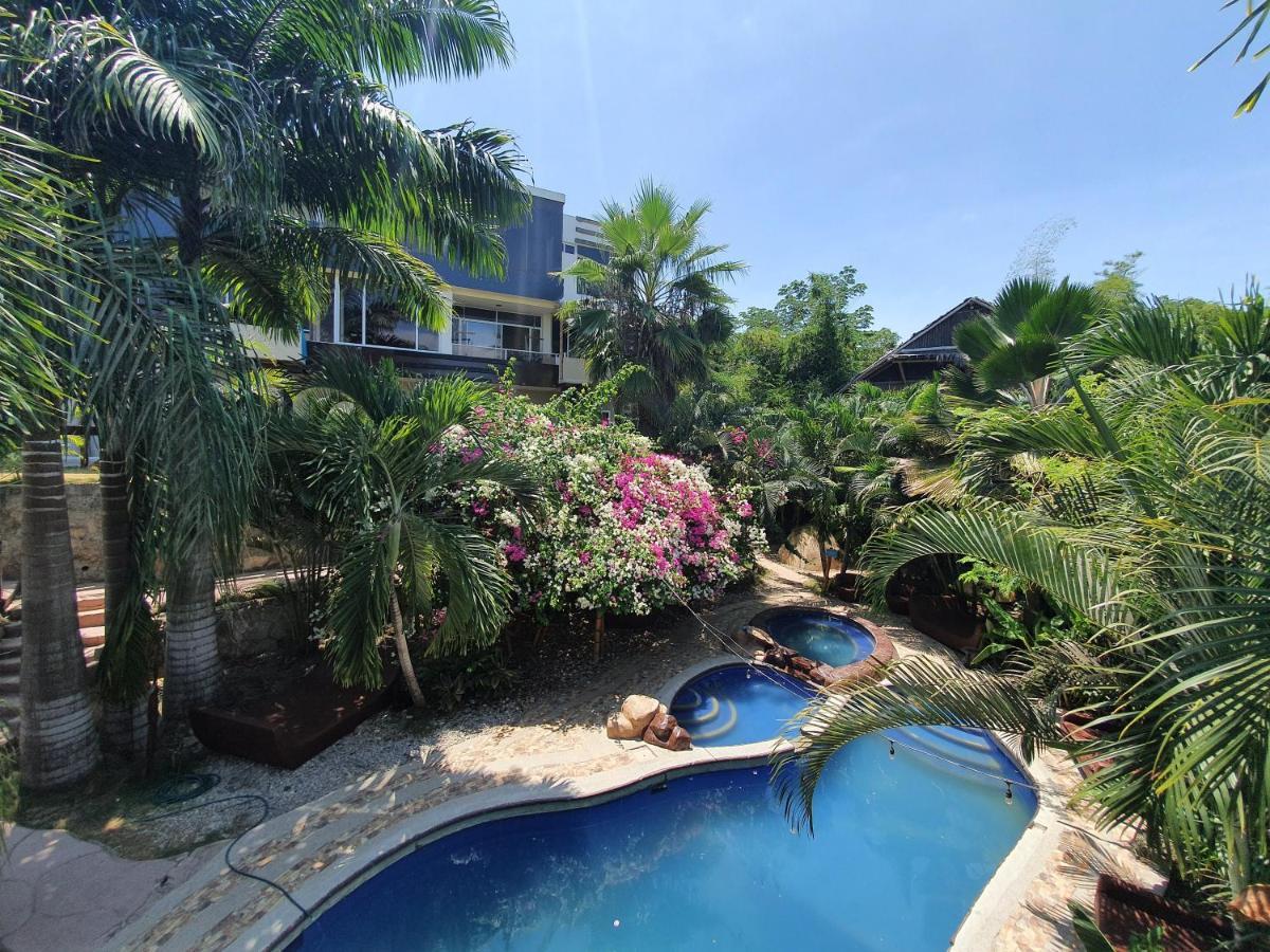 Me Hotel & Villas - Montanita Estates 외부 사진